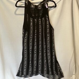 Alya Black and White Patterned Top